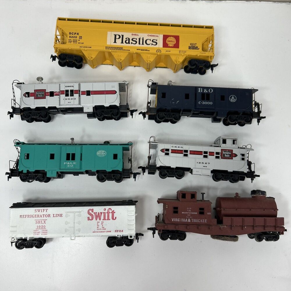 Bachmann HO Train Lot Center Flow Hopper Shell Caboose Bay Window NY Central